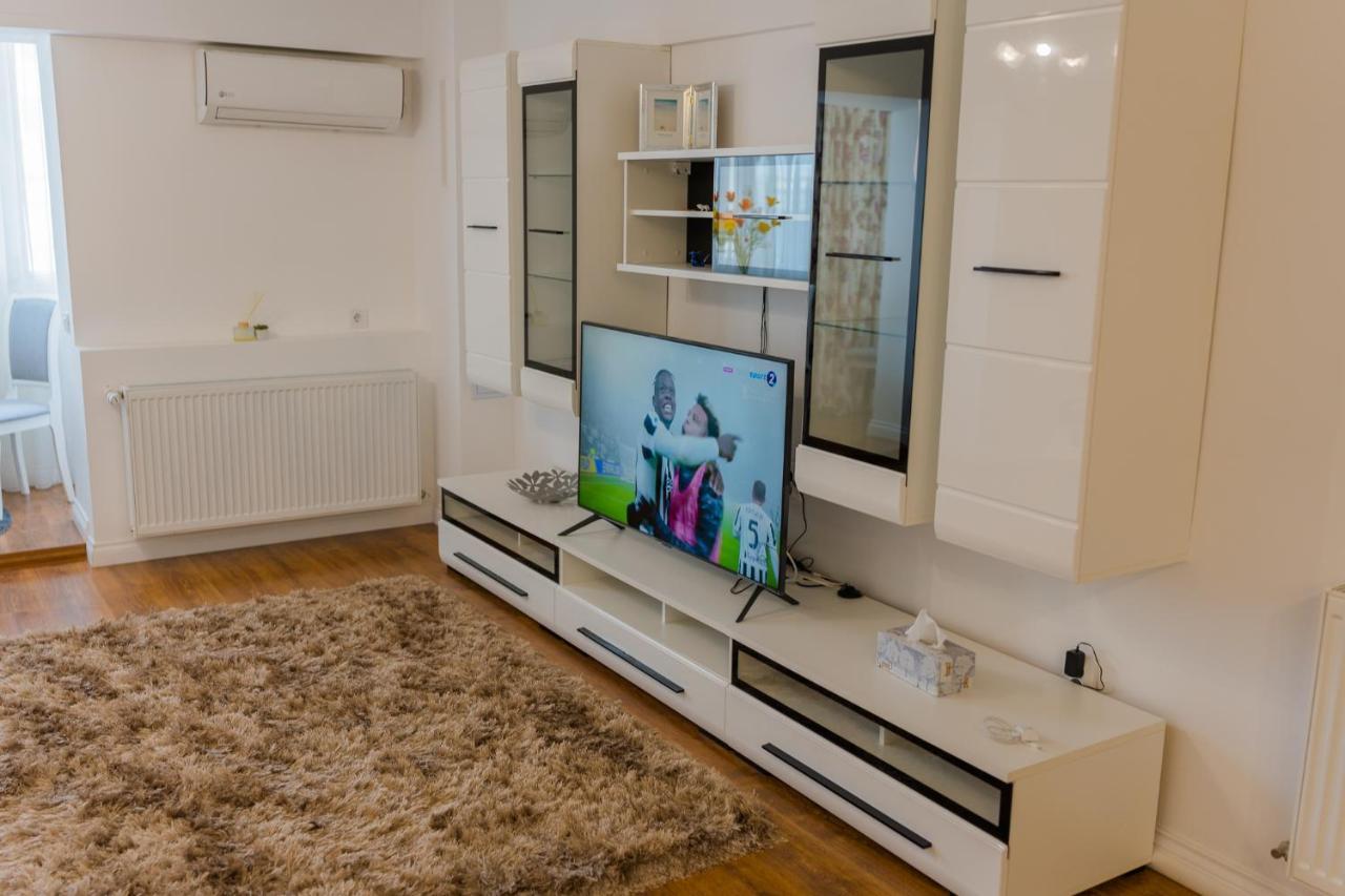 Cozy & Spacious 2Br Apartment With Netflix Bucareste Exterior foto