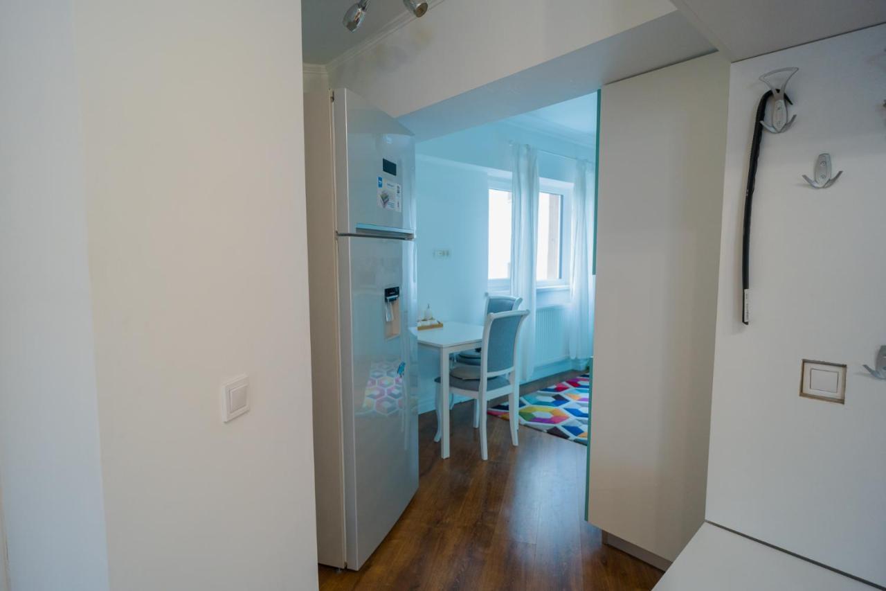 Cozy & Spacious 2Br Apartment With Netflix Bucareste Exterior foto