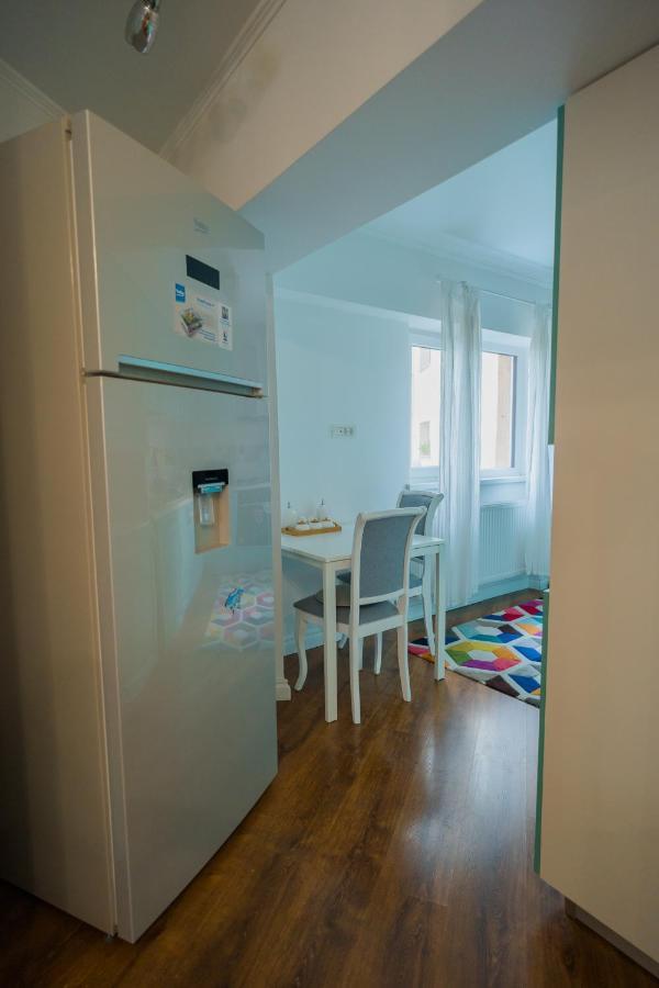 Cozy & Spacious 2Br Apartment With Netflix Bucareste Exterior foto
