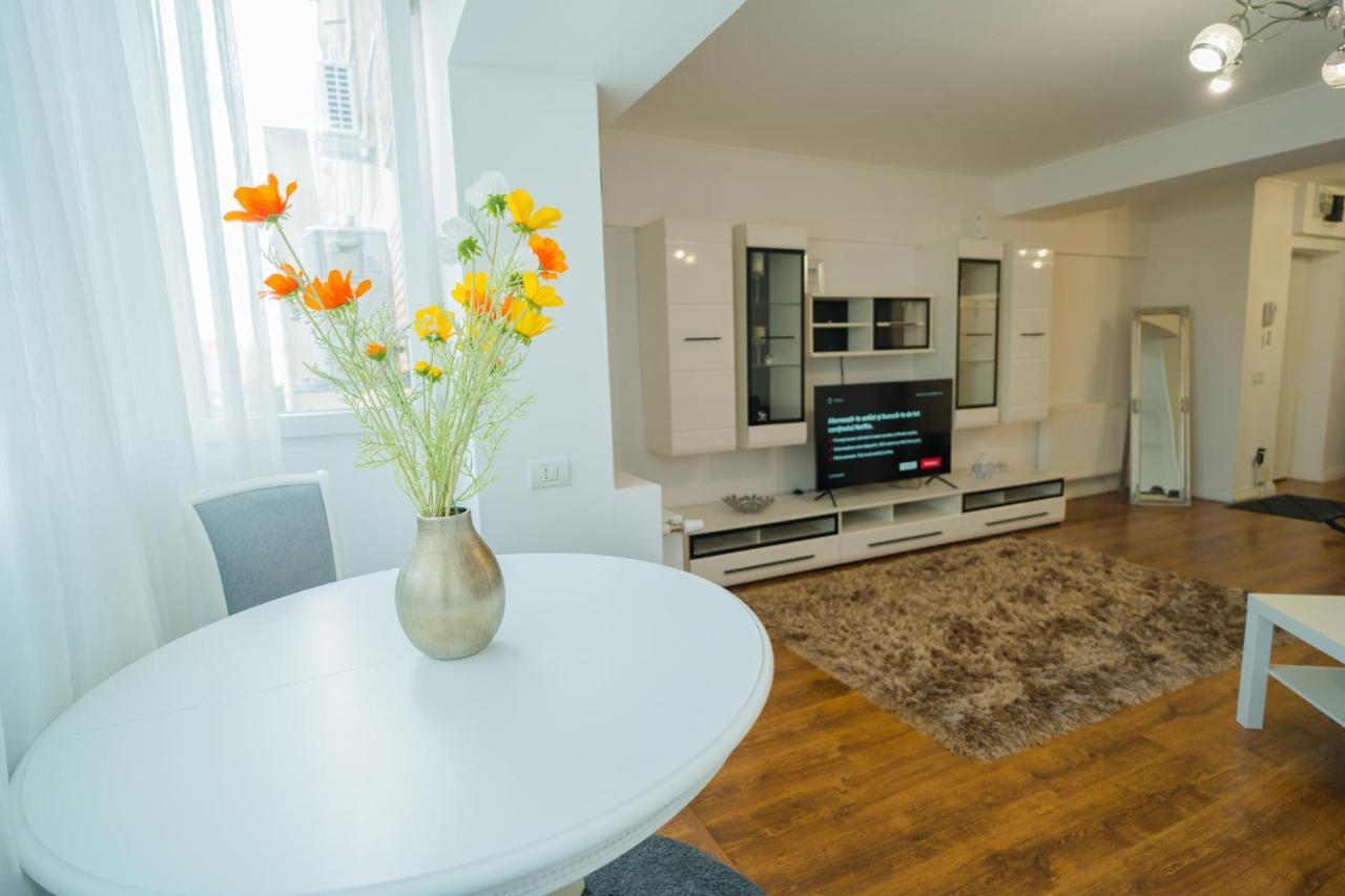 Cozy & Spacious 2Br Apartment With Netflix Bucareste Exterior foto