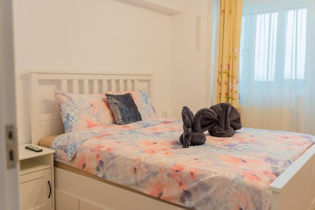 Cozy & Spacious 2Br Apartment With Netflix Bucareste Exterior foto