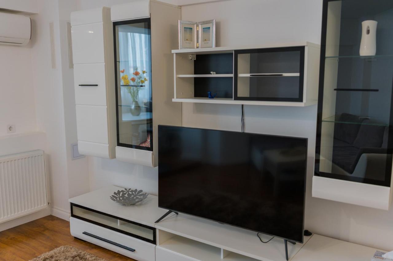 Cozy & Spacious 2Br Apartment With Netflix Bucareste Exterior foto