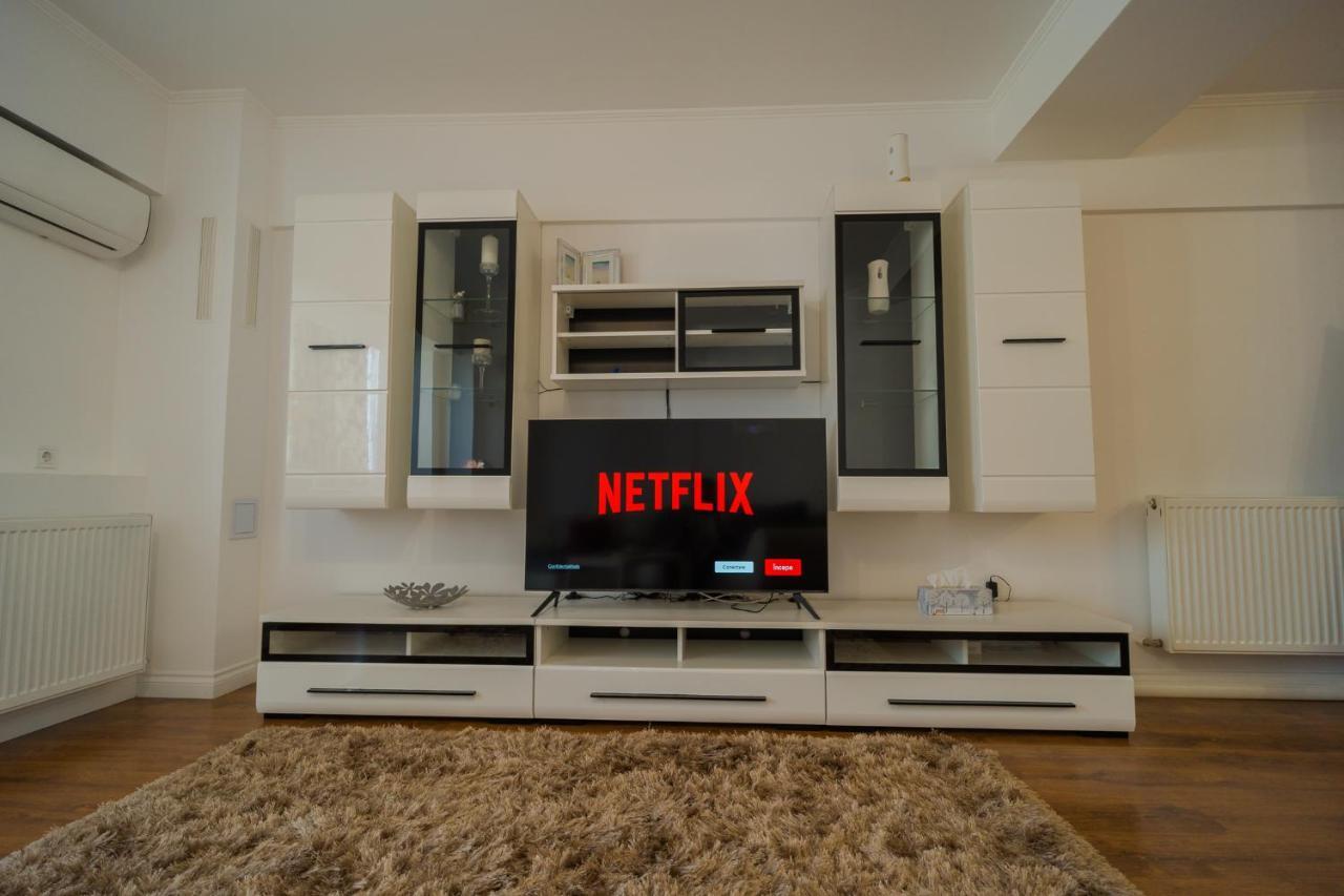 Cozy & Spacious 2Br Apartment With Netflix Bucareste Exterior foto