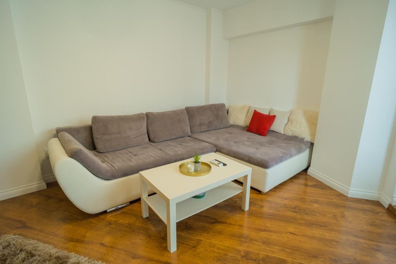 Cozy & Spacious 2Br Apartment With Netflix Bucareste Exterior foto