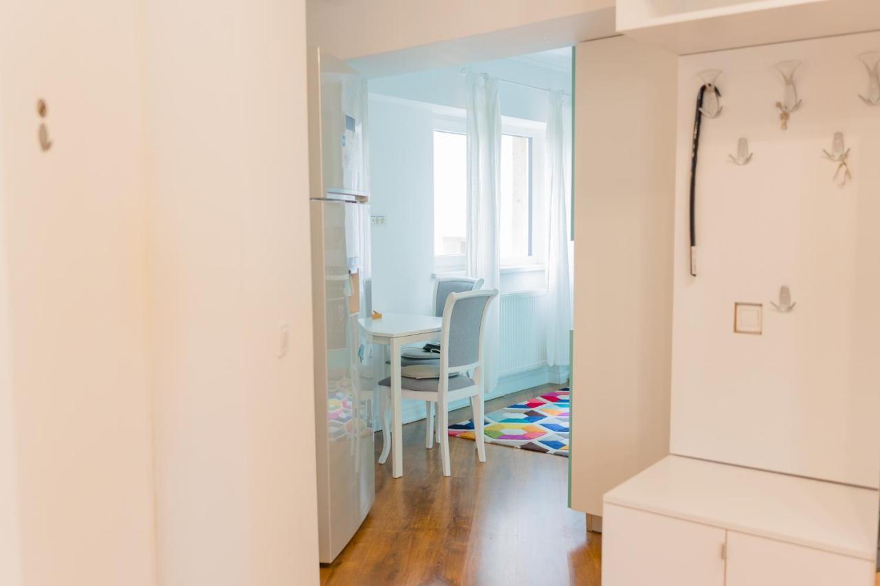 Cozy & Spacious 2Br Apartment With Netflix Bucareste Exterior foto