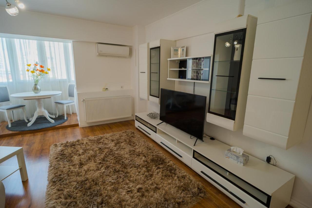 Cozy & Spacious 2Br Apartment With Netflix Bucareste Exterior foto