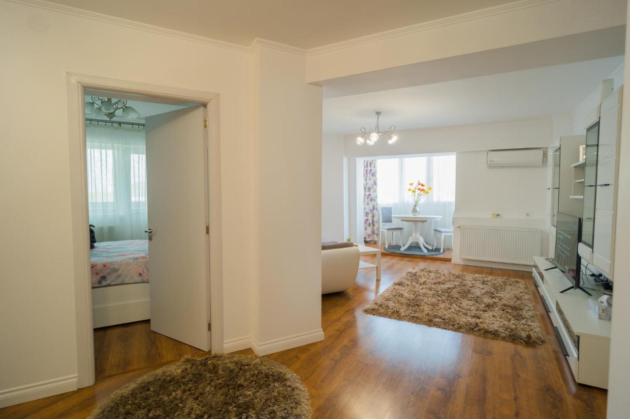 Cozy & Spacious 2Br Apartment With Netflix Bucareste Exterior foto