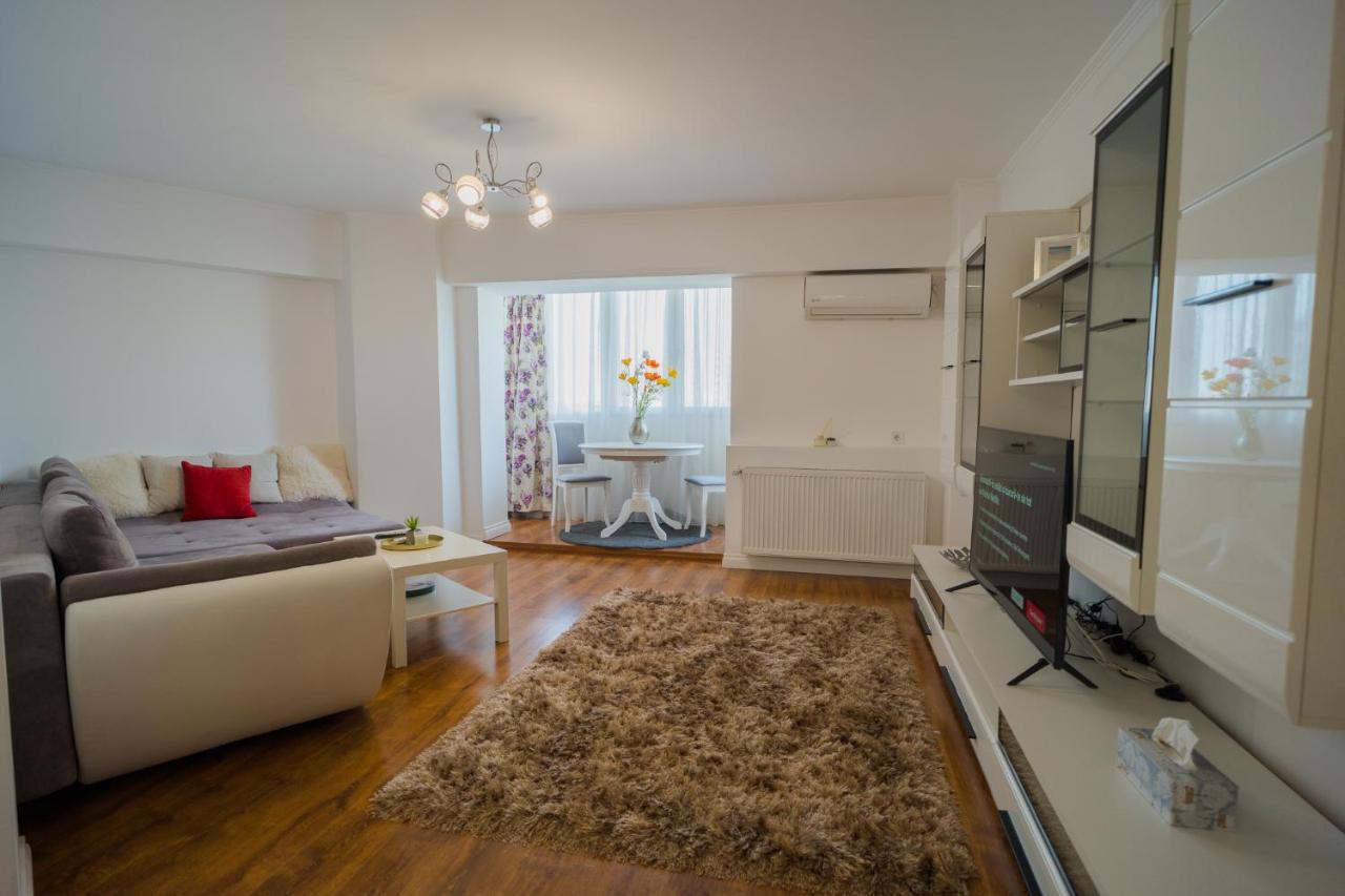 Cozy & Spacious 2Br Apartment With Netflix Bucareste Exterior foto