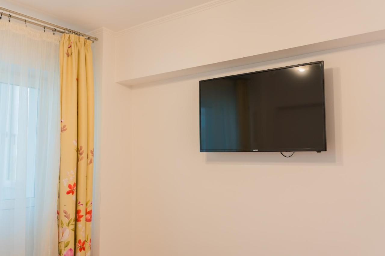 Cozy & Spacious 2Br Apartment With Netflix Bucareste Exterior foto