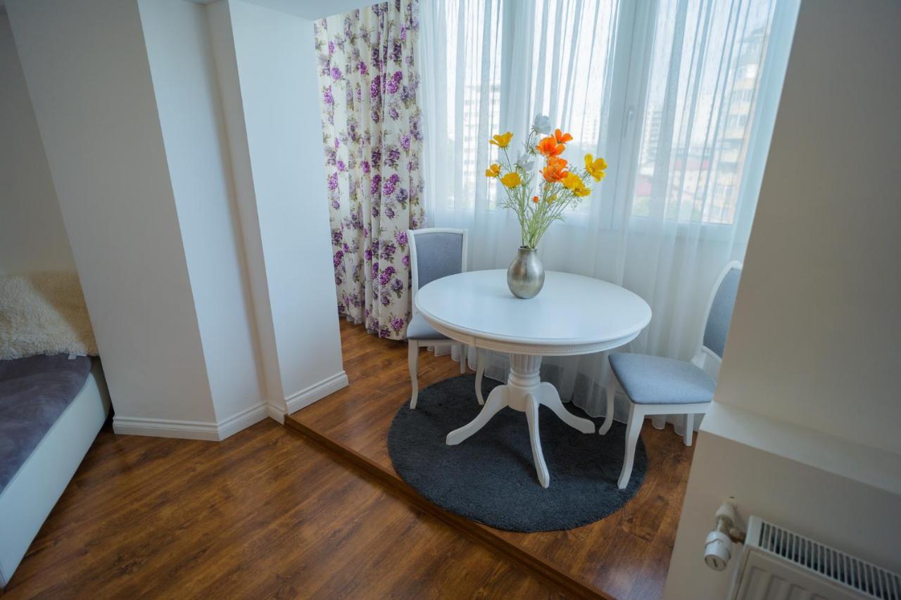 Cozy & Spacious 2Br Apartment With Netflix Bucareste Exterior foto