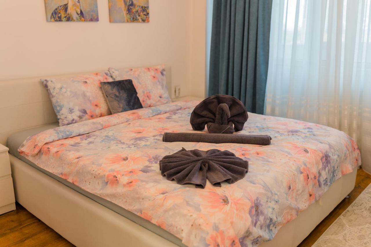 Cozy & Spacious 2Br Apartment With Netflix Bucareste Exterior foto
